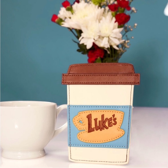 NWT Loungefly GilmoreGirls Luke’s Diner coffee cup backpack & cardholder - Picture 9 of 9
